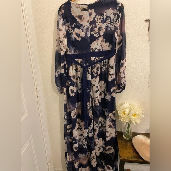 🎉HP🎉Little Mistress Maternity Long Dress - Picture 3 of 7